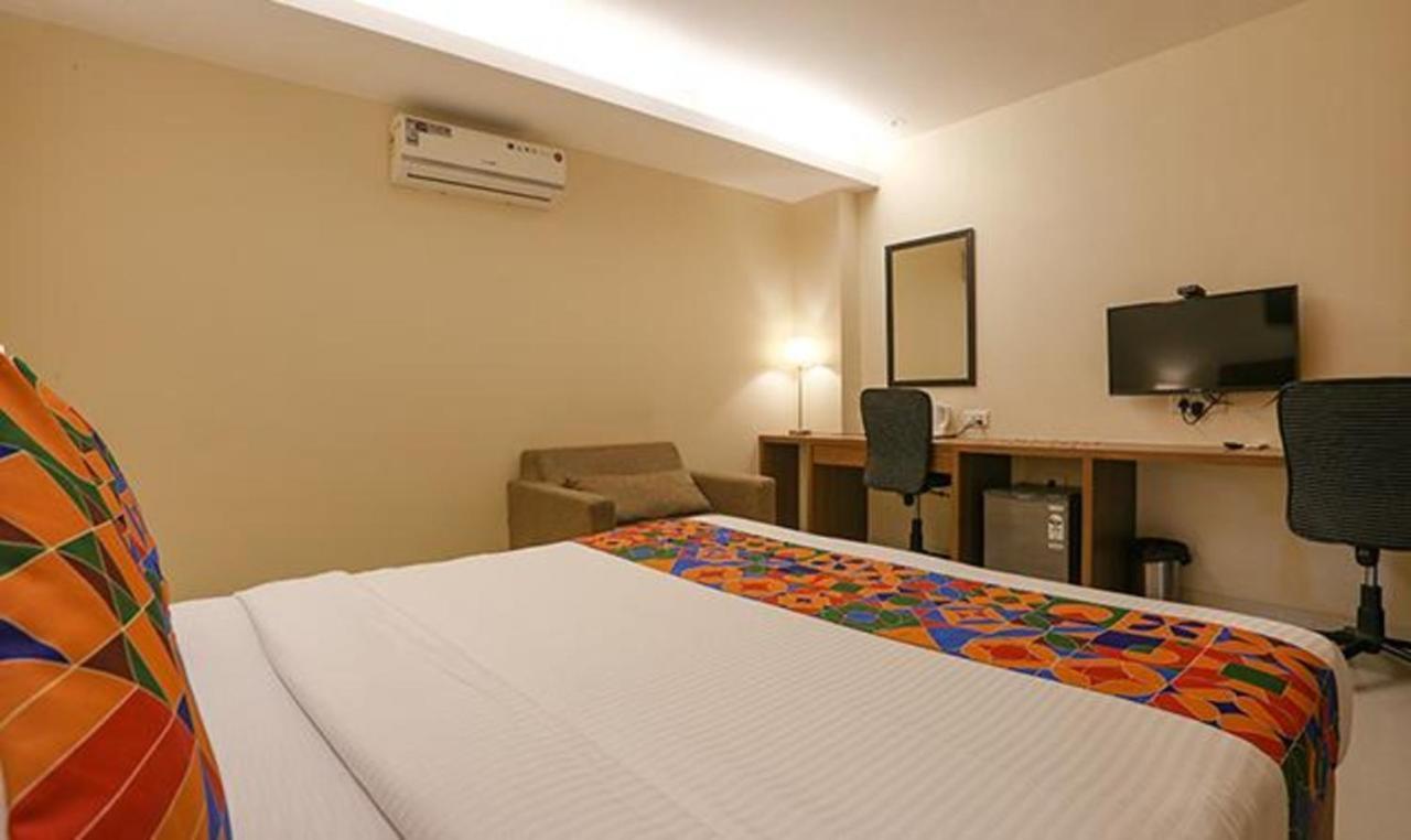 Fabhotel Royal International - Nr Mumbai International Airport Exteriör bild