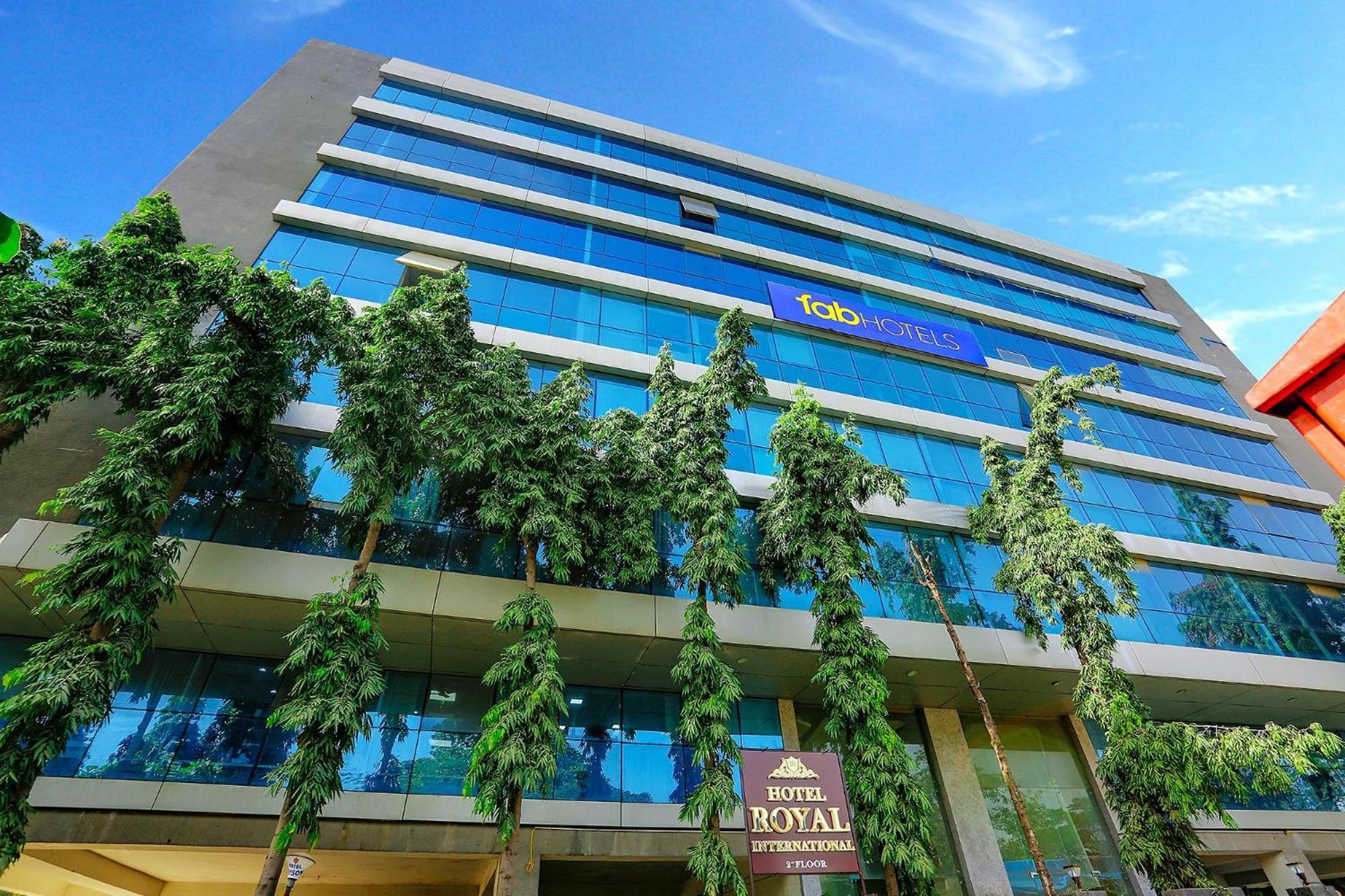 Fabhotel Royal International - Nr Mumbai International Airport Exteriör bild